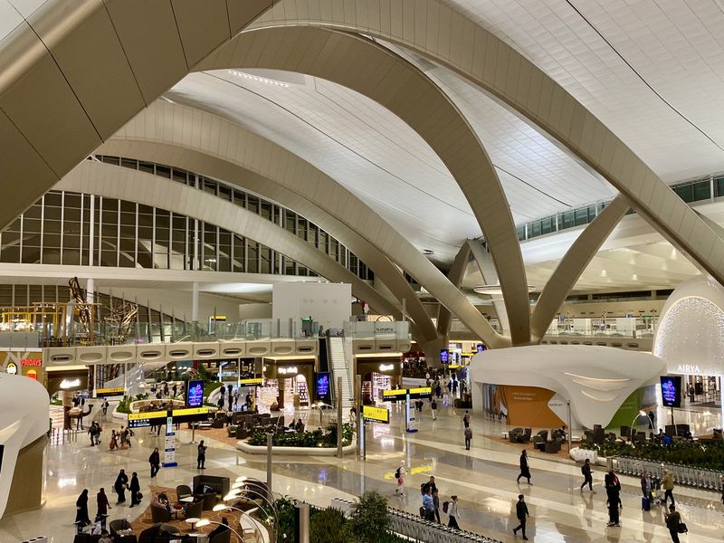 Bandara Internasional Zayed, Abu Dhabi