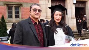 Dede Yusuf Cerita Perjuangan Anak Lulus S2 dan Raih Penghargaan di University Of Birmingham