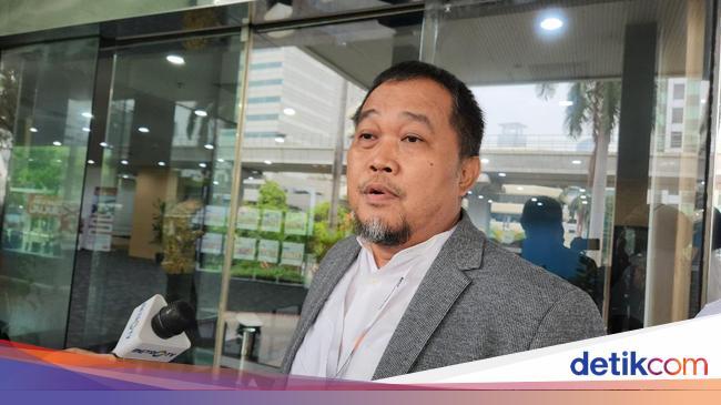 Hasto Mau Buka ‘Borok’ Pejabat, MAKI: Jangan Cuma Gertak Sambal