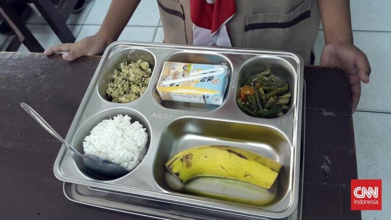 Siswa di Makassar Dijanjikan Hadiah Habiskan Jika Makan Bergizi Gratis